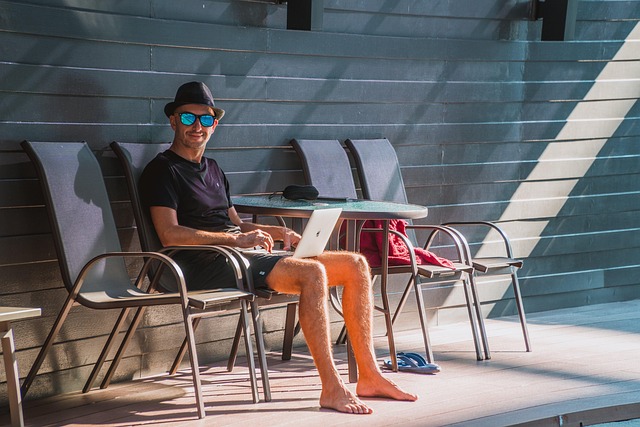 The Digital Nomad Lifestyle: Working and Traveling